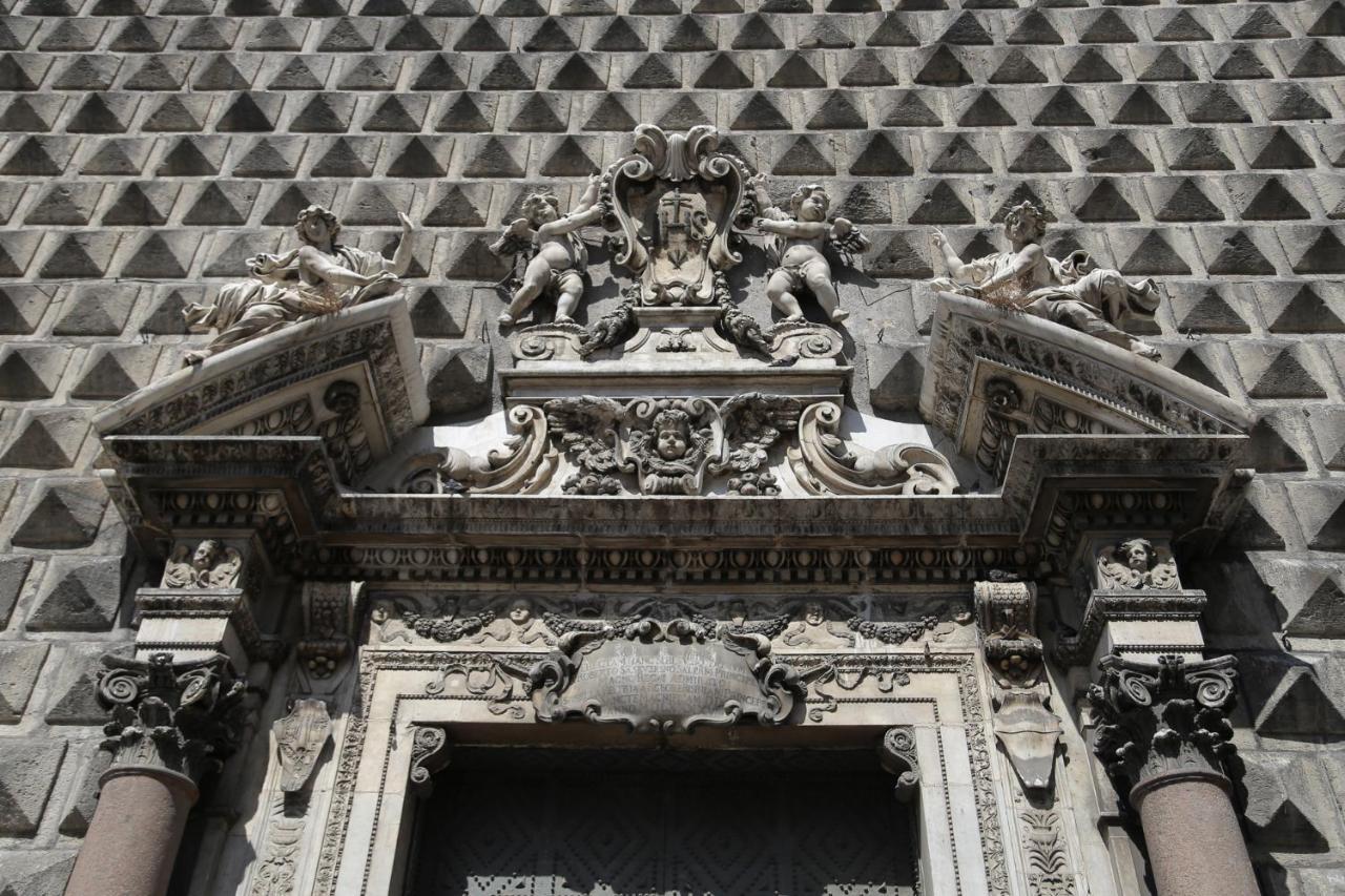 Palazzo Carafa Della Spina - Maison De Charme Napoli Eksteriør bilde
